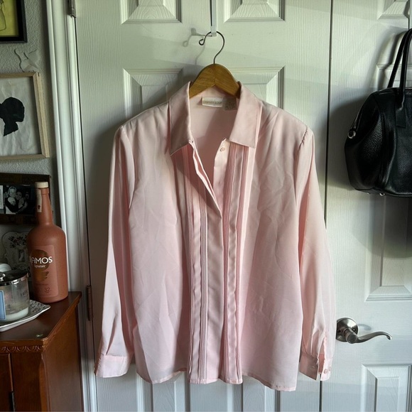 vintage soft pink pleated button down light academy tuxedo blouse - Picture 1 of 8